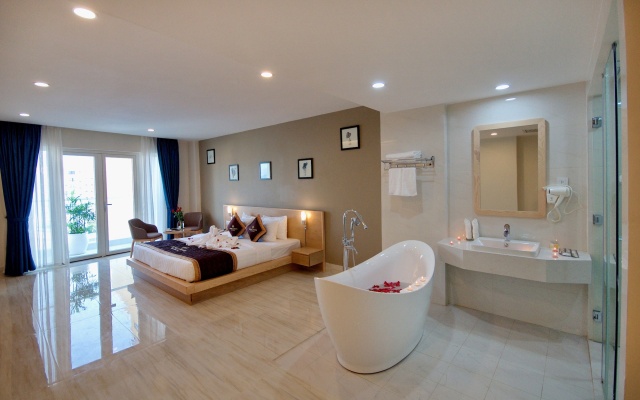 Gibson Hotel Nha Trang