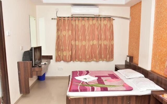 Hotel sai dhyan