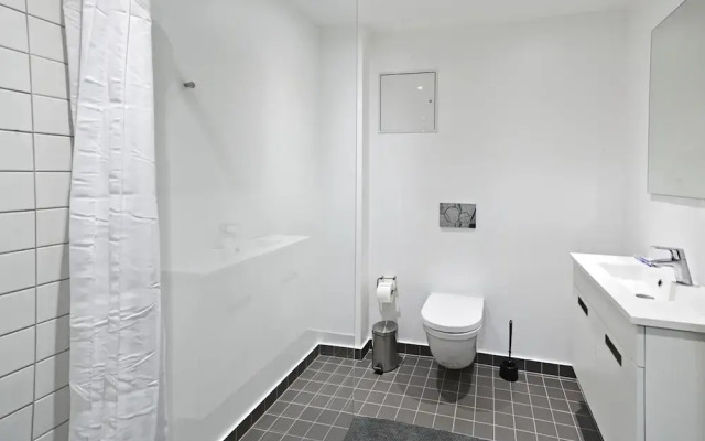 Cool 1-bed With Private Terrace