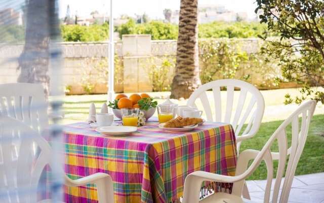 Apartamentos La Giralda