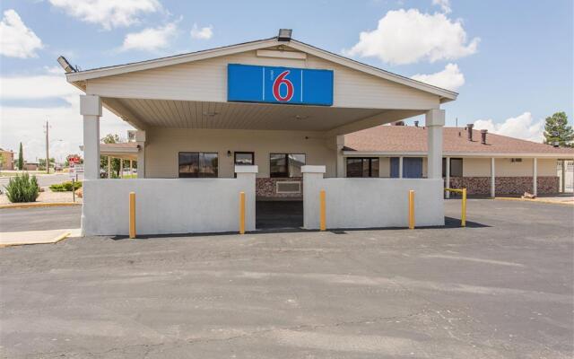 Motel 6 Lordsburg, NM