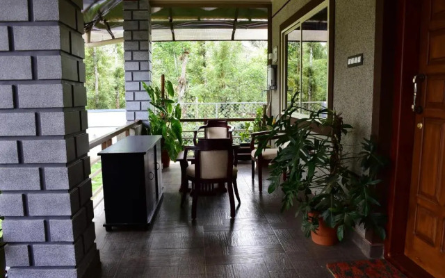 Srinikethana Home Stay with Swimming Pool