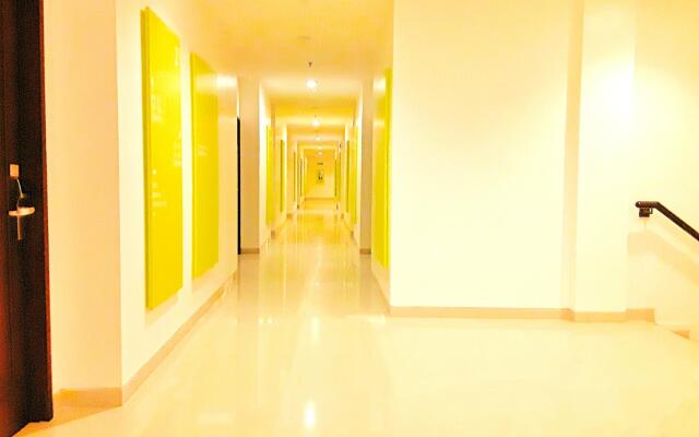 Amaris Hotel Nagoya Hill - Batam