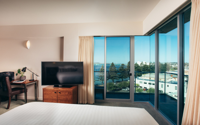 The Port Lincoln Hotel – Guest Rooms – Port Lincoln