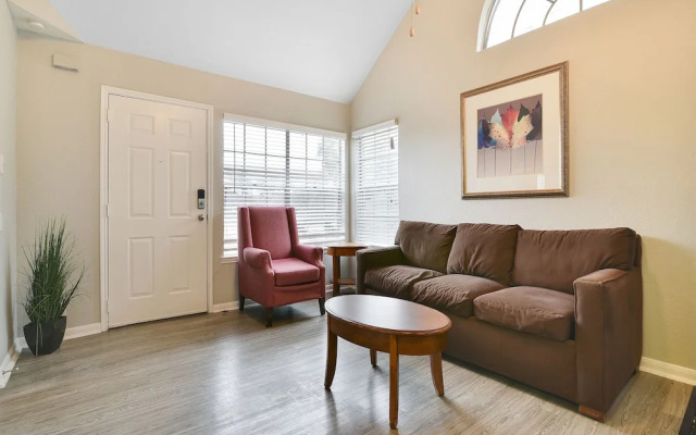 OYO Apartments at Champions Green