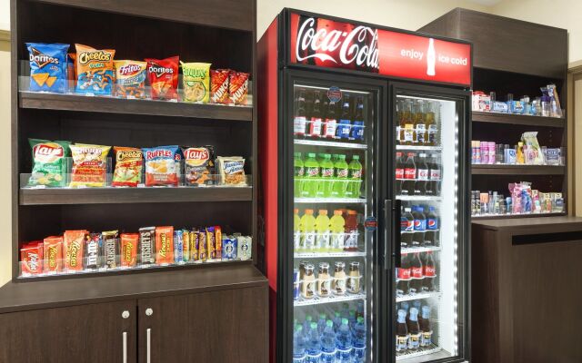 Country Inn & Suites by Radisson, Topeka West, KS