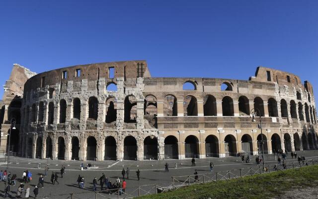 APPARTAMENTO SANTI QUATTRO 1 e 2 - COLOSSEO