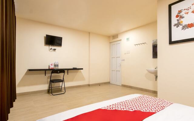 Sutomo Guest House by OYO Rooms