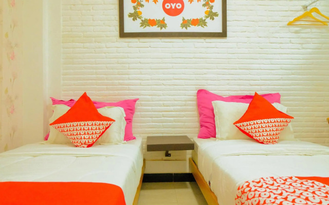 OYO 354 32 Guest House