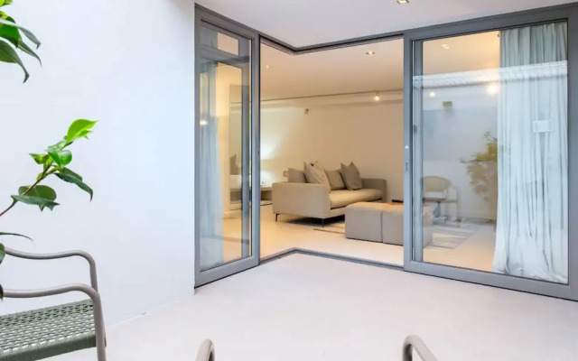 Discover Seaside Charm at Blue Ocean Suite