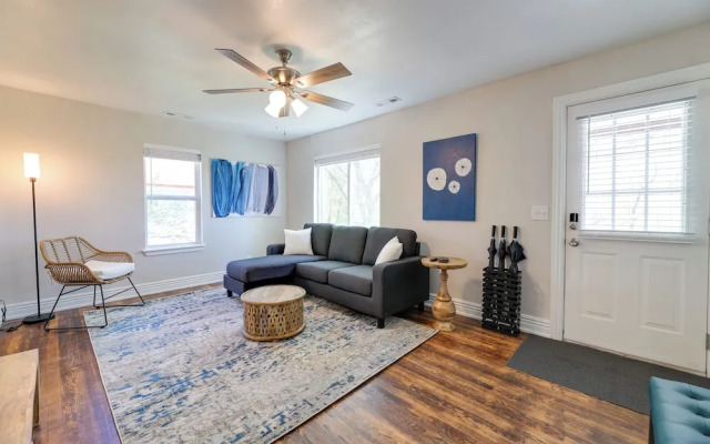 Fayetteville Retreat w/ Yard - Walk to Campus!