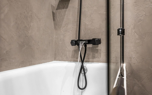 Loong Refresh Old Town