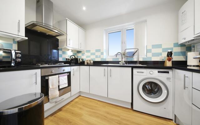 London Heathrow Living Serviced Apartments - Apt 8