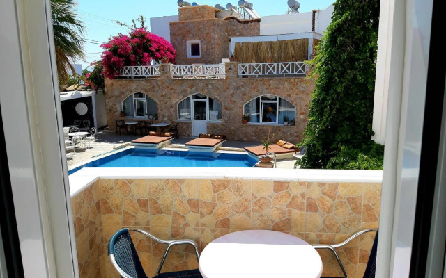 Summer Holiday by Atalos Suites