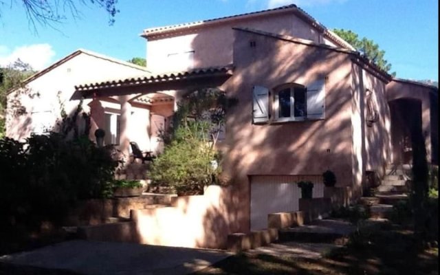 House With 3 Bedrooms in Porto-vecchio, With Enclosed Garden and Wifi