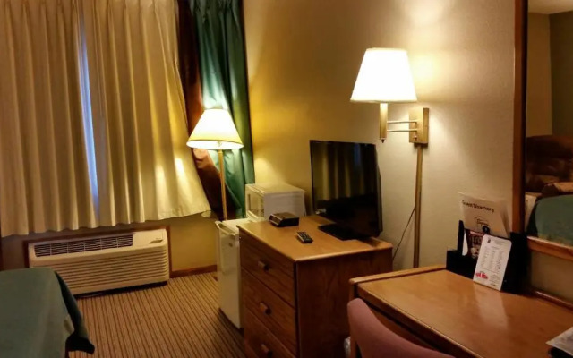 Super 8 by Wyndham Macomb