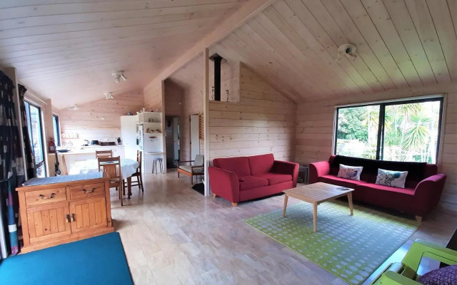 Cathedral Cove Connection