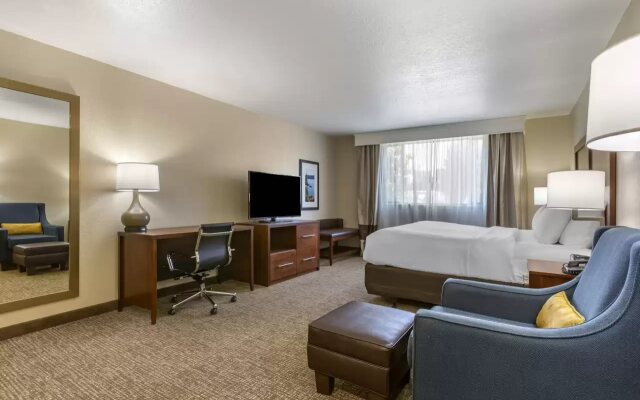 Comfort Inn & Suites I-90 City Center