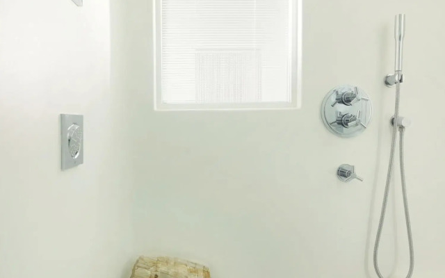 Mykonos Bay Resort & Villas