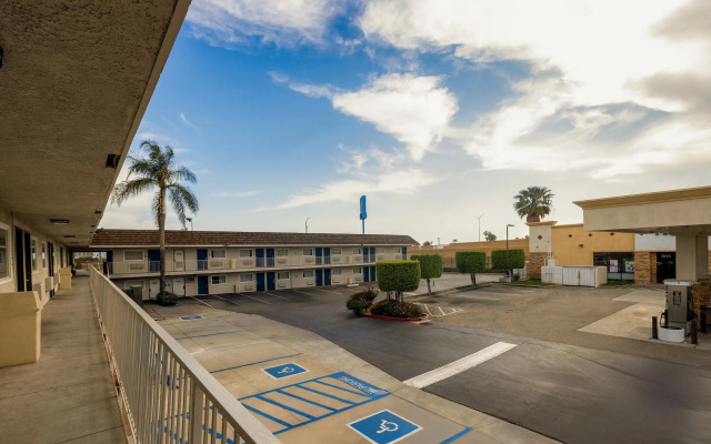 Motel 6 Ontario, CA - Airport