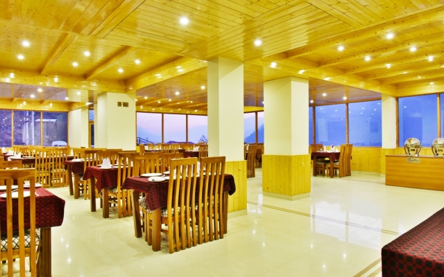 Whistling Pines Resort & Spa