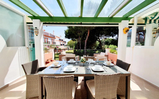 Lomas de Cabopino House