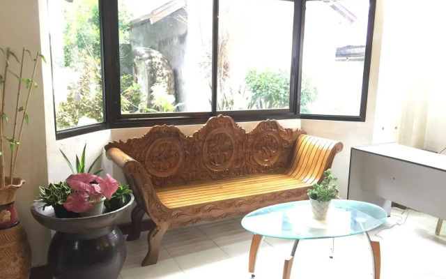 OYO 426 Coco Grove Tourist Inn