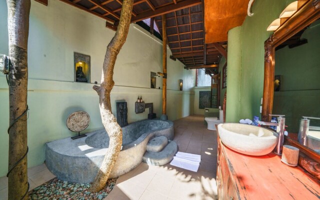 Villa Santhi