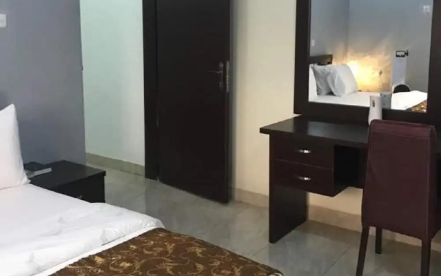 Jim-Eddy Suites