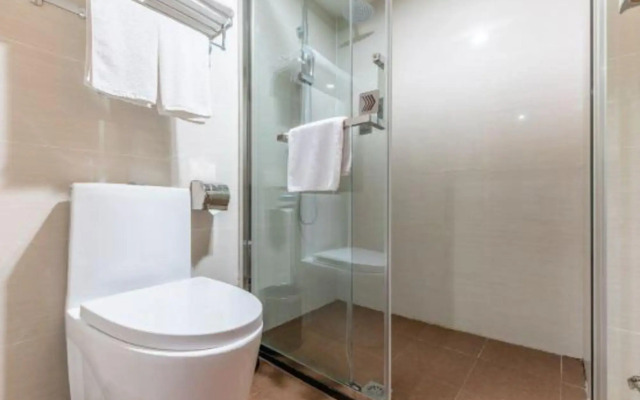 Starway Hotel (Guiyang Huaguoyuan wulichongditiezhan)