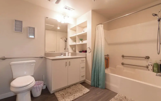 Santa Ana Delightful 4 Bedroom House