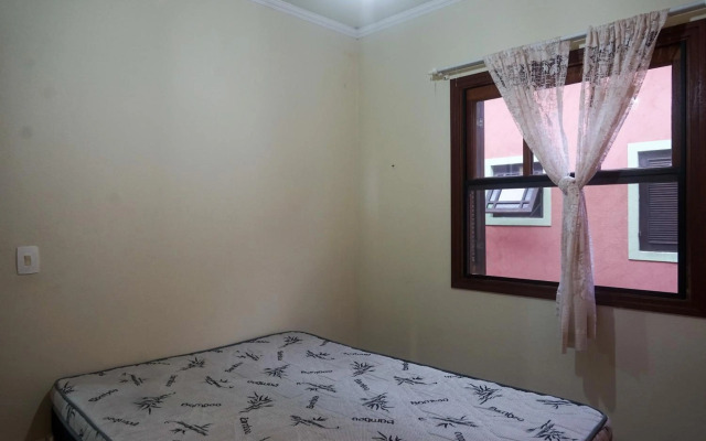 Apartamento Duplex a 100 metros da Praia de Boracéia