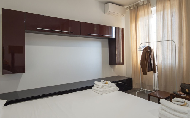 San Siro 3 Bedroom apt With Balcony