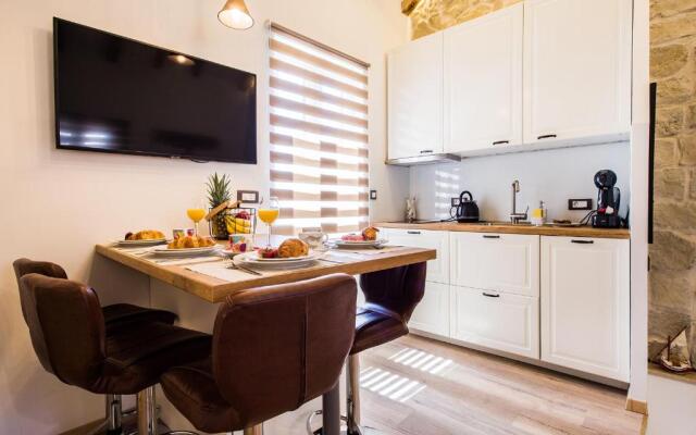 Reval Luxury Stone House Apartments