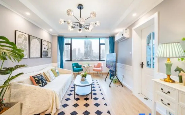 Lingju BNB (People's Square)