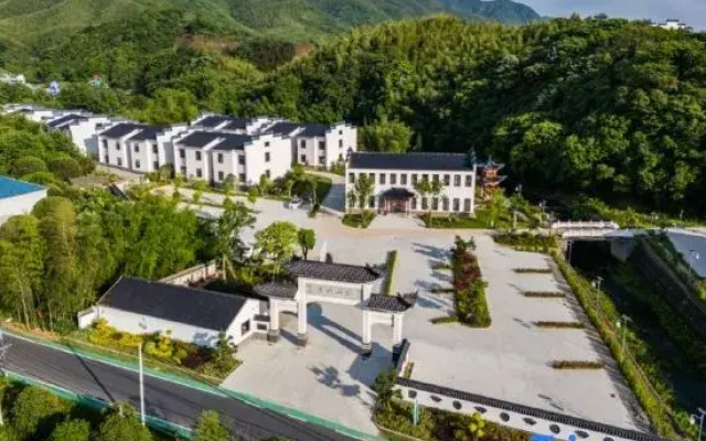 Guangde Creek Zhushan Hotel (Lucun Reservoir)