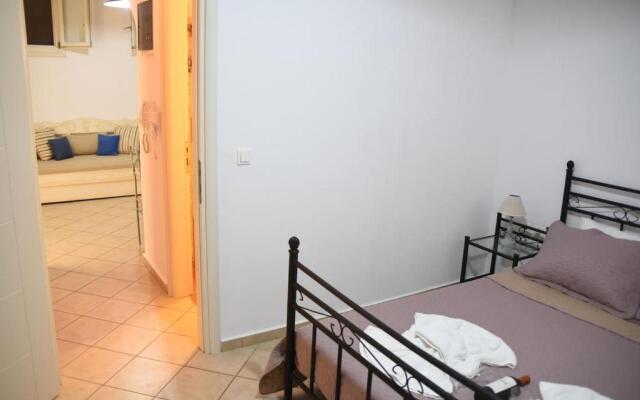 Little Yard Studios & Apartments #3