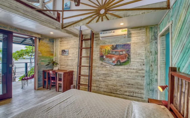 Skully's House - Hotel & Hostel
