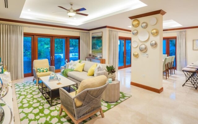 Casa Luna 17 by Grand Cayman Villas & Condos