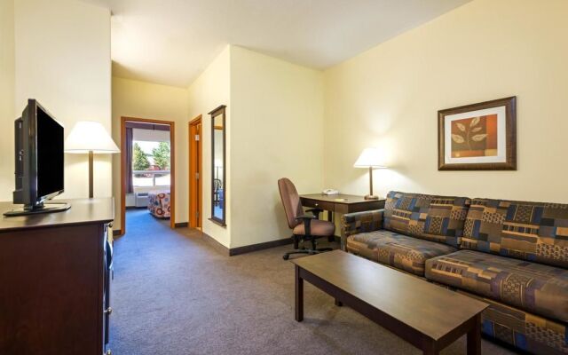 Super 8 Midland