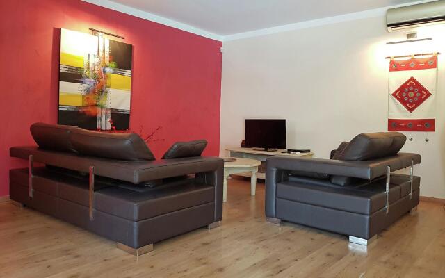 Beautiful Villa in the Vineyard Village of Tavel with Pool