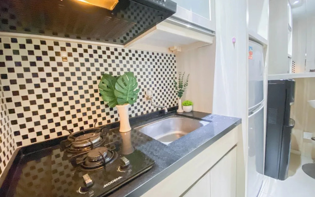 Spacious 2Br At Apartment Parahyangan Residence