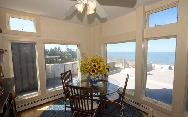 Beautiful Waterfront Colonial