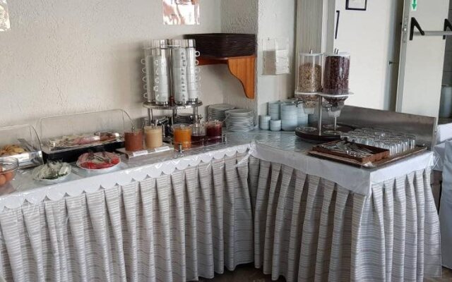 Philoxenia Hotel