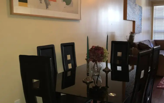 2 Bed 2 Bath in Studio City