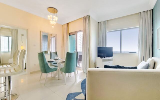 GreenFuture - Super Chic Condo With Incredible Cityscape Views