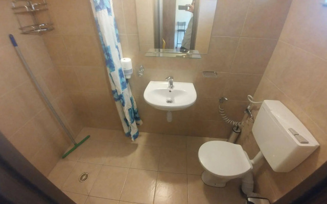 Arava Hostel