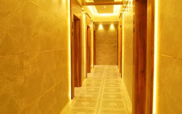 Hotel Regalia Suites