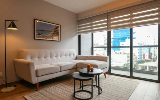 w Extraordinary 2BR w Balcony in Miraflores
