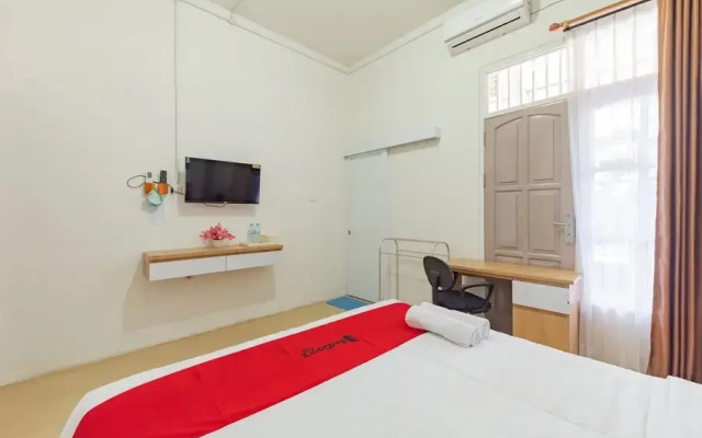 RedDoorz Syariah @ Jl. Candi Kalasan